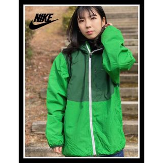 ナイキ(NIKE)のNIKEナイキナイロンジャケット☆古着☆ビンテージ☆アウトドア☆グリーン緑(ナイロンジャケット)