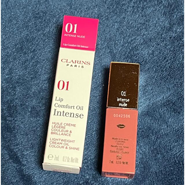 CLARINS(クラランス)のクラランス　コンフォートリップオイルインテンス 01 インテンスヌード コスメ/美容のベースメイク/化粧品(口紅)の商品写真