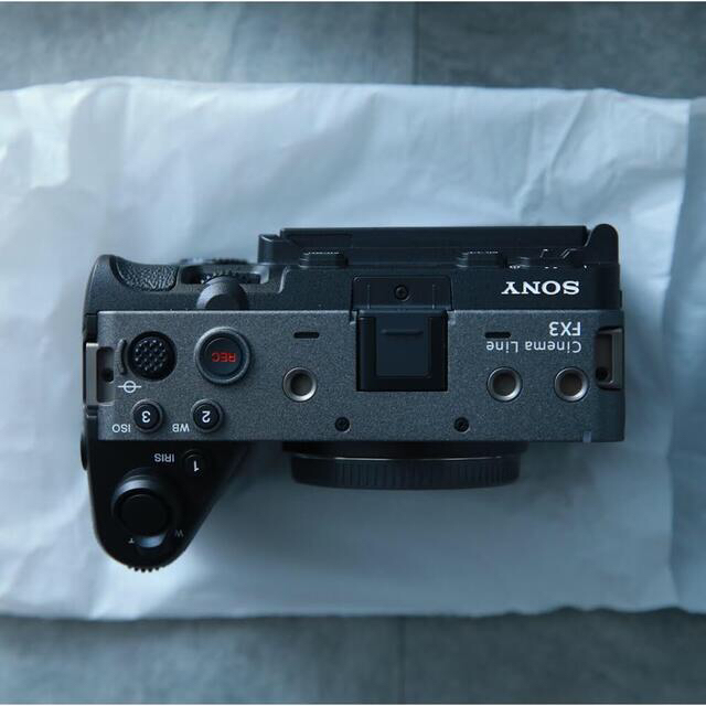 SONY(ソニー)の【極美品・純正マイク付き】SONY ILME-FX3 スマホ/家電/カメラのカメラ(ビデオカメラ)の商品写真