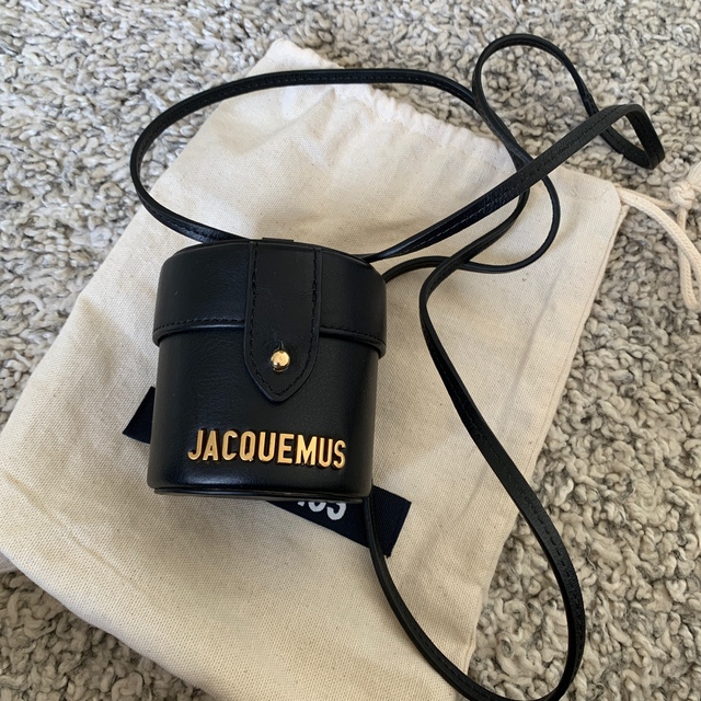 JACQUEMUS ジャックムス⭐︎ミニショルダーバッグ⭐︎未使用 レディースのバッグ(ショルダーバッグ)の商品写真