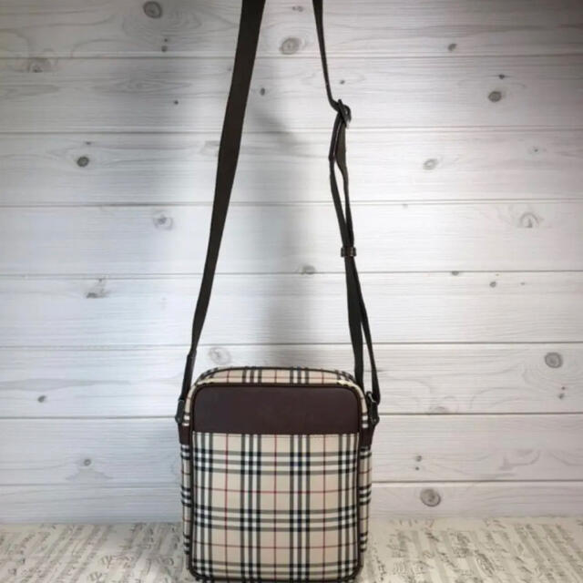 BURBERRY - 〜最終値下げ〜【BURBERRY ショルダーバッグ】の通販 BURBERRY - 〜最終値下げ〜【BURBERRY ショルダーバッグ】の通販
