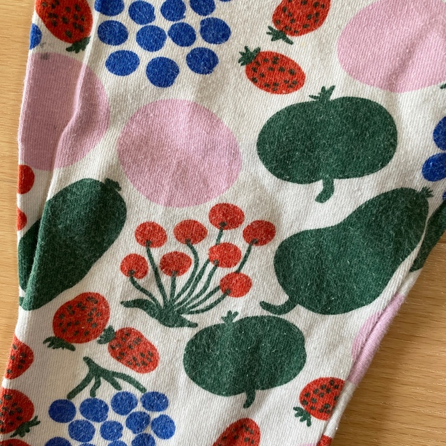 marimekko(マリメッコ)のマリメッコ　marimekko UNIQLO 海外限定　レギンス キッズ/ベビー/マタニティのキッズ服女の子用(90cm~)(パンツ/スパッツ)の商品写真