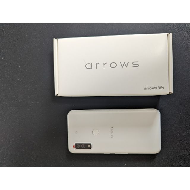 ホワイトストレージ容量合計新品 arrows We FCG01 ホワイト