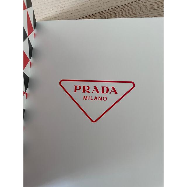 PRADA(プラダ)のPRADA 2022 カタログ エンタメ/ホビーの雑誌(ファッション)の商品写真