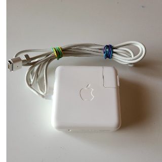 マック(Mac (Apple))のApple ノートパソコン用電源アダプター（１）(PC周辺機器)