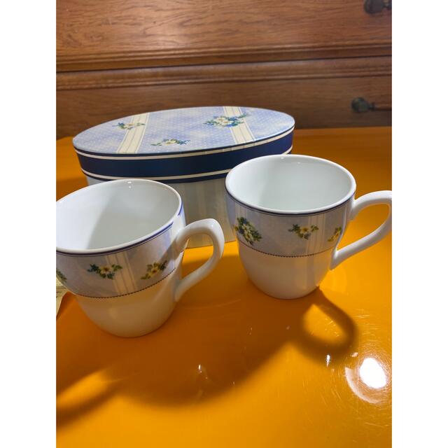 NARUMI(ナルミ)のナルミHallmarkペアカップセット新品　　　　　　　　414 インテリア/住まい/日用品のキッチン/食器(グラス/カップ)の商品写真