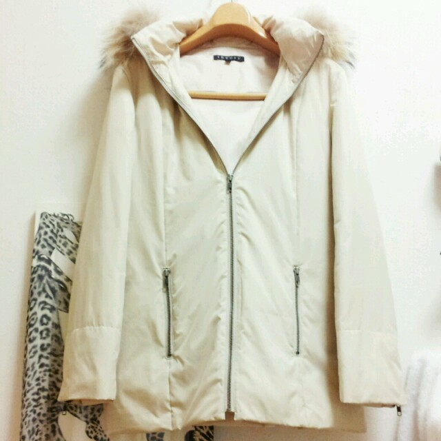 theory theory★上品ベージュダウンコートの通販 by ℳ♘HappyCruise|セオリーならラクマ - 美品 定番正規店