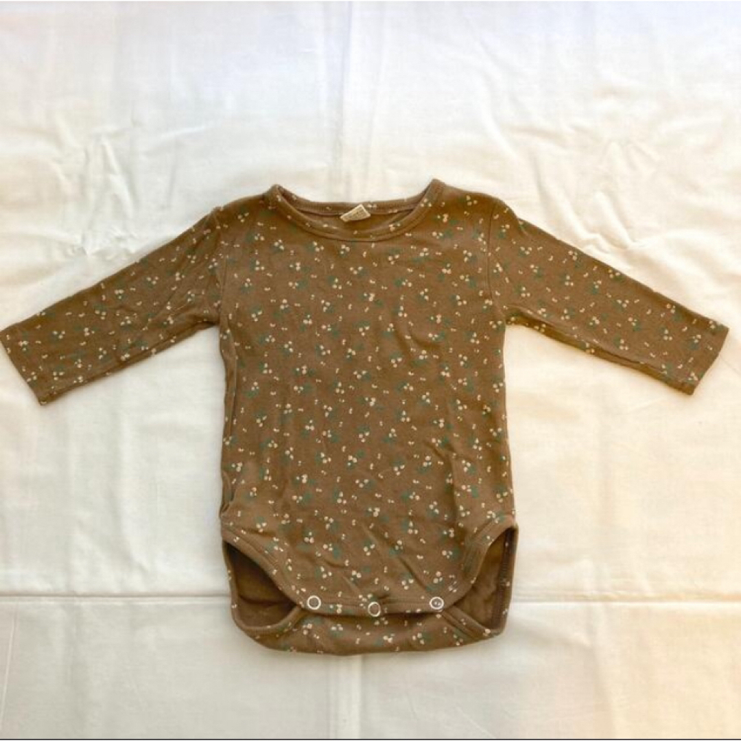 ZARA KIDS(ザラキッズ)の花柄ロンパース 80サイズ 2枚セット キッズ/ベビー/マタニティのベビー服(~85cm)(ロンパース)の商品写真