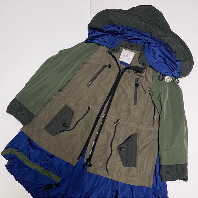 MONCLER(モンクレール)のモンクレール CHARLINE モッズコート スプリングコート カラーブロック レディースのジャケット/アウター(モッズコート)の商品写真