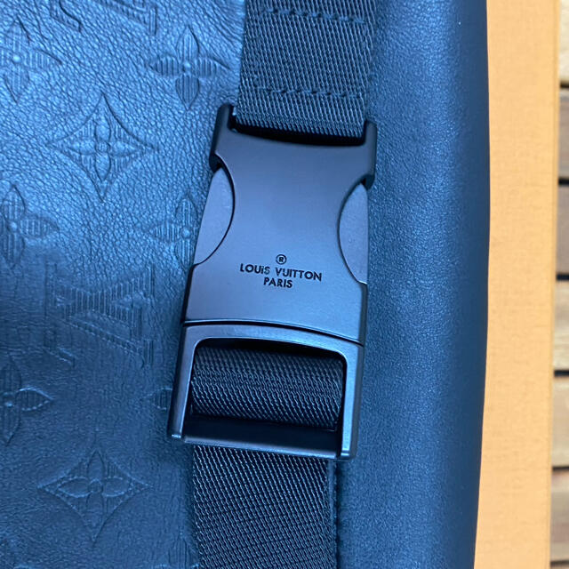 LOUIS VUITTON(ルイヴィトン)の値下げ　louis vuitton ディスカバリー バムバッグ　M44388 メンズのバッグ(ボディーバッグ)の商品写真