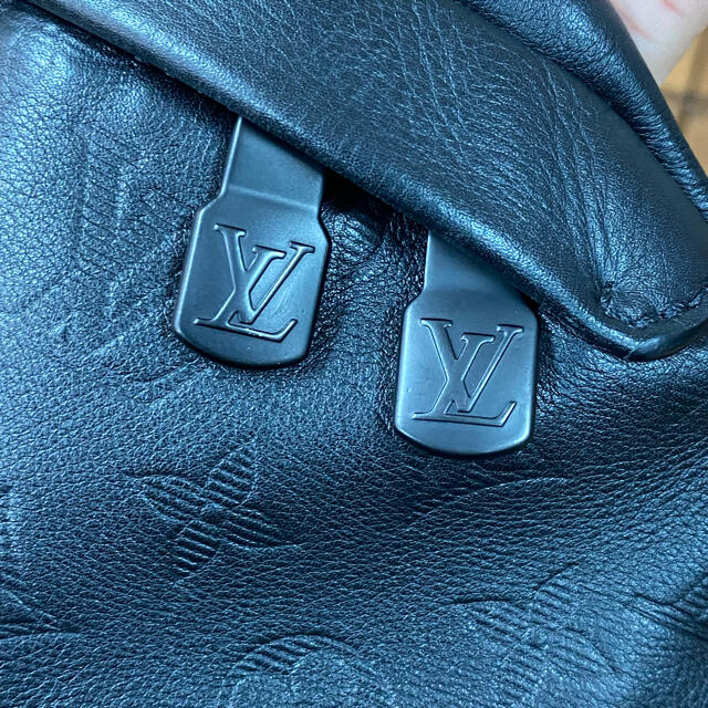 LOUIS VUITTON(ルイヴィトン)の値下げ　louis vuitton ディスカバリー バムバッグ　M44388 メンズのバッグ(ボディーバッグ)の商品写真