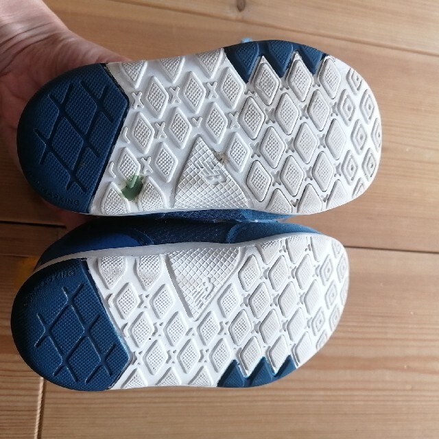New Balance(ニューバランス)のニューバランス ベビーシューズ キッズ/ベビー/マタニティのベビー靴/シューズ(~14cm)(スニーカー)の商品写真