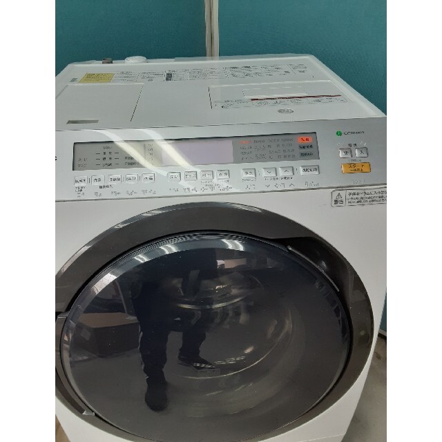 Panasonic(パナソニック)の洗剤自動投入　パナソニックドラム式洗濯乾燥機11kg/6kg NA-VX8900 スマホ/家電/カメラの生活家電(洗濯機)の商品写真
