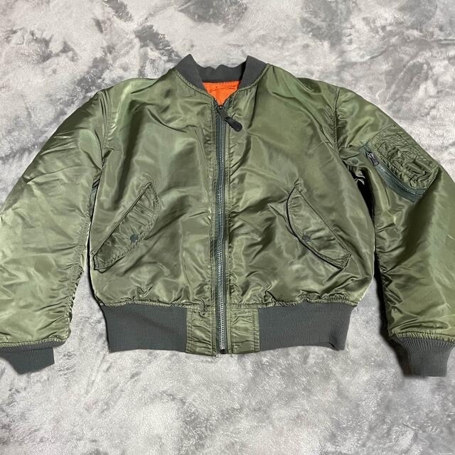 ALPHA INDUSTRIES(アルファインダストリーズ)の★希少レアタグ★ 90sヴィンテージ MA-1 アルファ USA製　Lサイズ　 メンズのジャケット/アウター(ミリタリージャケット)の商品写真