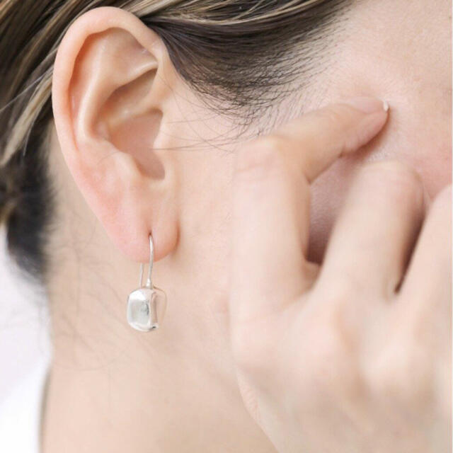 DEUXIEME CLASSE(ドゥーズィエムクラス)のegg pierce silver レディースのアクセサリー(ピアス)の商品写真