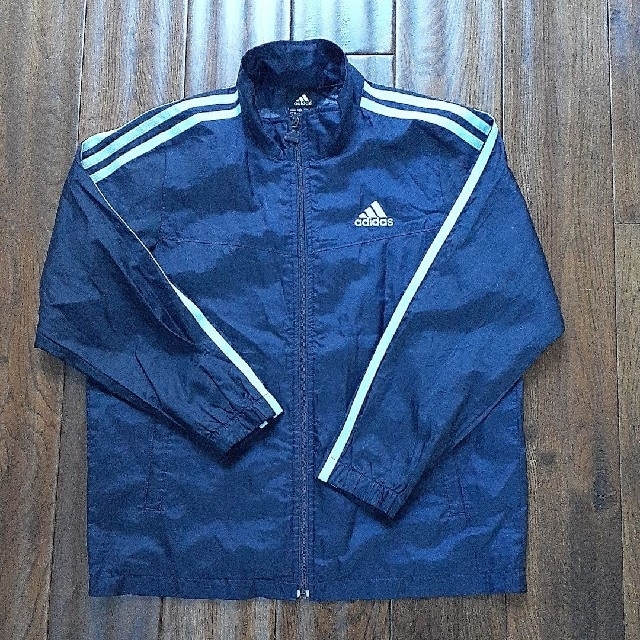 adidas(アディダス)のアディダス　キッズ　ウィンドブレーカー　130cm キッズ/ベビー/マタニティのキッズ服男の子用(90cm~)(ジャケット/上着)の商品写真