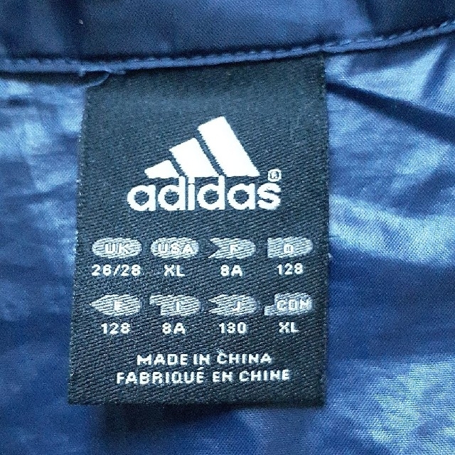 adidas(アディダス)のアディダス　キッズ　ウィンドブレーカー　130cm キッズ/ベビー/マタニティのキッズ服男の子用(90cm~)(ジャケット/上着)の商品写真