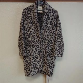 ザラ(ZARA)のZARA  チェスターコート　ヒョウ柄(チェスターコート)