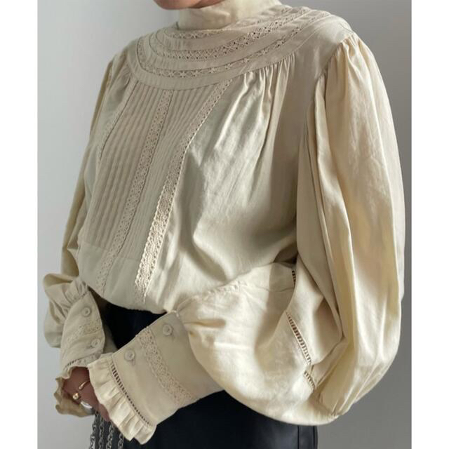 Ameri VINTAGE(アメリヴィンテージ)の【新品】VINTAGE LIKE DOLLY BLOUSE レディースのトップス(シャツ/ブラウス(長袖/七分))の商品写真