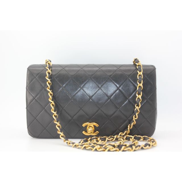 CHANEL - 美品 シャネル マトラッセ フルフラップ チェーンショルダーバッグ 斜め掛け 黒