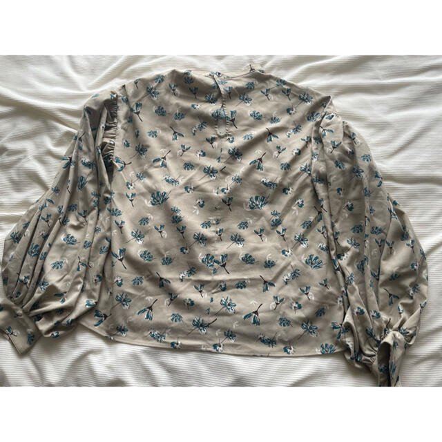 新品⭐︎moussy サテンシャツ　グレーSサイズ