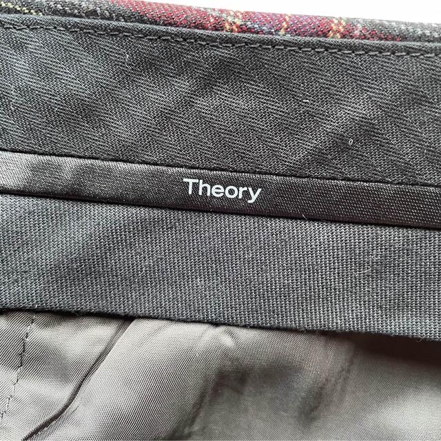 theory(セオリー)のおまとめ新品　theory セオリー　パンツ　ダークグレー  XXO レディースのパンツ(カジュアルパンツ)の商品写真