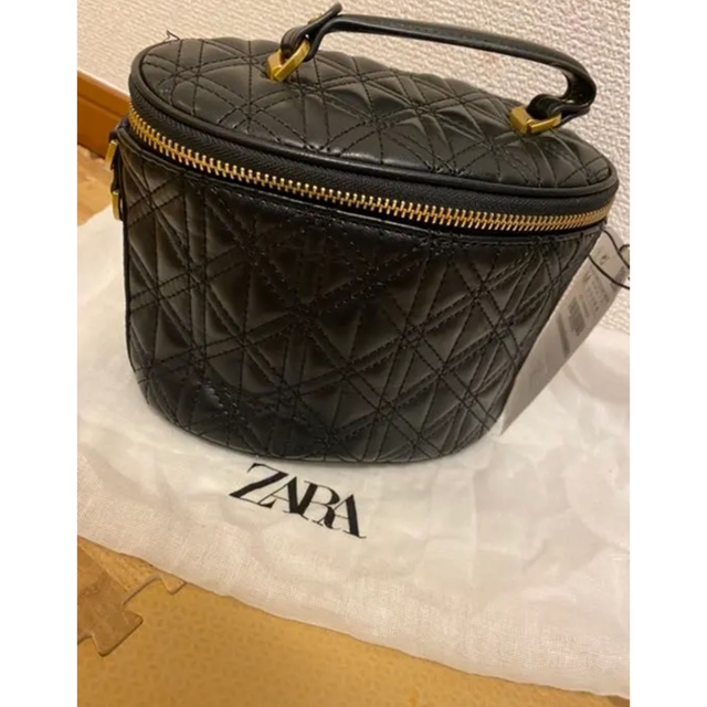 ZARA(ザラ)のZARA キルティングショルダーバック　バニティー レディースのバッグ(その他)の商品写真