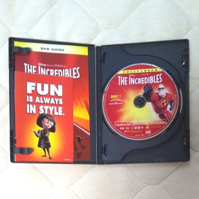 Disney(ディズニー)のUS版「THE INCREDIBLES」COLLECTOR'S EDITION エンタメ/ホビーのDVD/ブルーレイ(キッズ/ファミリー)の商品写真