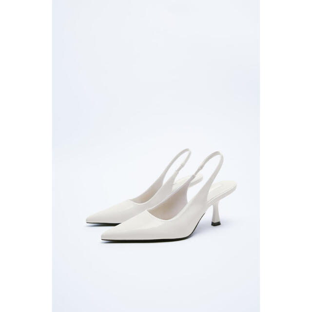 ZARA(ザラ)のZARA パンプス　ホワイト レディースの靴/シューズ(ハイヒール/パンプス)の商品写真