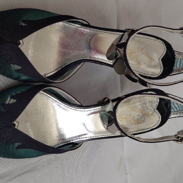 Vivienne Westwood(ヴィヴィアンウエストウッド)のVivienne Westwood★ストラップパンプス35(22.5)★ネイビー レディースの靴/シューズ(ハイヒール/パンプス)の商品写真