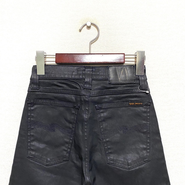 Nudie Jeans(ヌーディジーンズ)のnudie jeans☆TUBE TOM☆ブラックパンツ☆コーティング加工☆新品 レディースのパンツ(デニム/ジーンズ)の商品写真