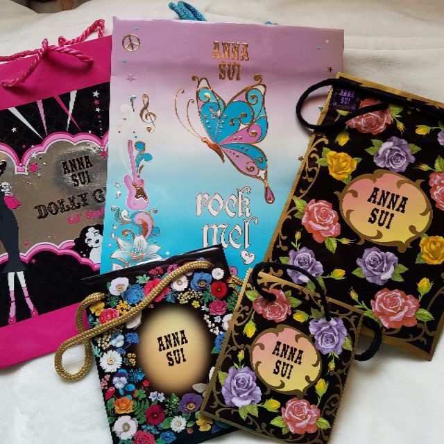 ANNA SUI(アナスイ)の【匿名配送・送料込み】ANNA SUIショップ袋5枚セット レディースのバッグ(ショップ袋)の商品写真
