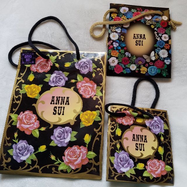 ANNA SUI(アナスイ)の【匿名配送・送料込み】ANNA SUIショップ袋5枚セット レディースのバッグ(ショップ袋)の商品写真