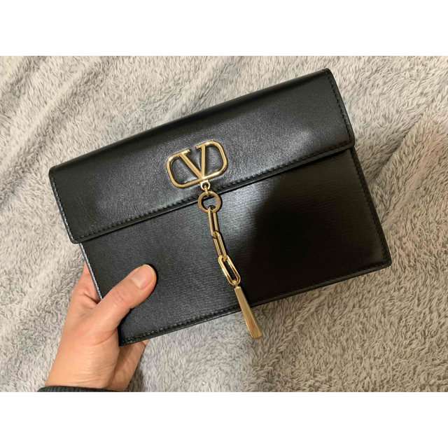 【激安アウトレット!】バッグVALENTINO - 早い者勝ち。ヴァレンティノ valentino クラッチバッグの