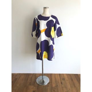 マリメッコ(marimekko)のマリメッコ/ワンピース/ウニッコ/ひざ丈/総柄/5分袖/34/S/裏地付き(ひざ丈ワンピース)