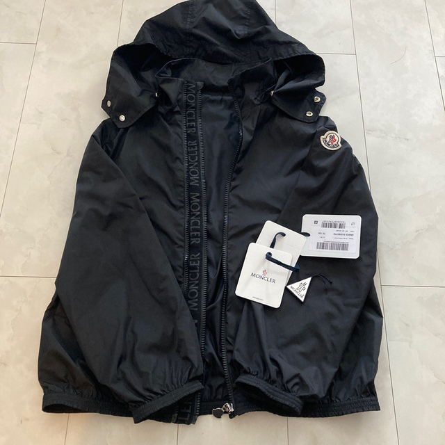 moncler ナイロンパーカー　ブラックマウンテンパーカー