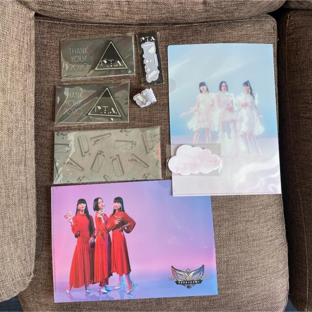 perfume flow グッズ詰め合わせ エンタメ/ホビーのタレントグッズ(ミュージシャン)の商品写真