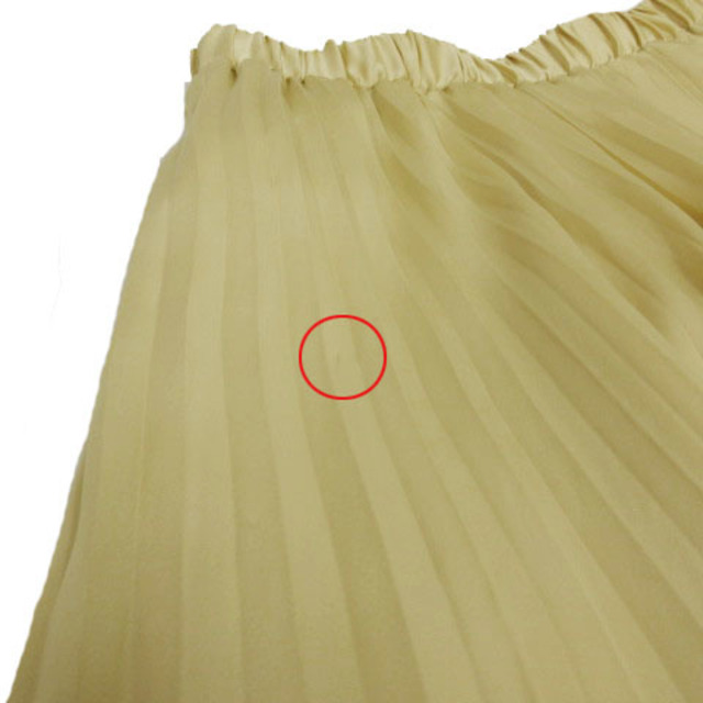 KBF+(ケービーエフプラス)のKBF＋ アーバンリサーチ スカート プリーツ ロング 光沢 ベージュ系 ONE レディースのスカート(ロングスカート)の商品写真