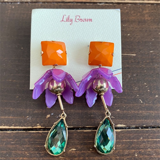 Lily Brown(リリーブラウン)の専用ページです　lily brown ピアス レディースのアクセサリー(ピアス)の商品写真