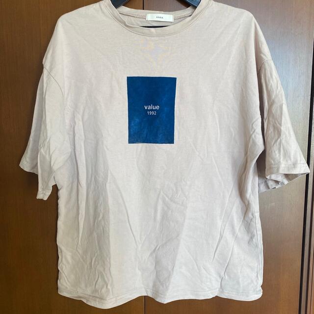 【Tシャツ】ベージュ ベロア生地 ワンポイント シンプル レディースのトップス(Tシャツ(半袖/袖なし))の商品写真