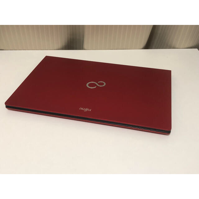 オシャレなウルトラブック Fujitsu LIFEBOOK UH75/H - ノートPC