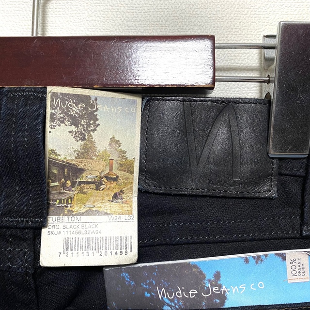 Nudie Jeans(ヌーディジーンズ)のnudie jeans☆TUBE TOM☆ブラックスキニーパンツ☆新品未使用☆ レディースのパンツ(デニム/ジーンズ)の商品写真