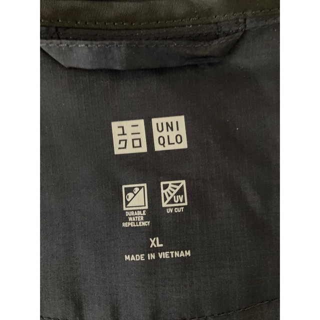 UNIQLO(ユニクロ)のUNIQLO フーディ 薄手 ポケッタブルUVカットパーカ　レディースXLネイ レディースのトップス(パーカー)の商品写真
