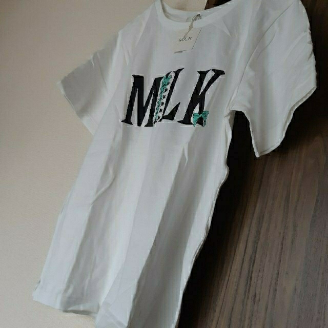 MILK(ミルク)のMILK　ミルク　Tシャツ　カットソー　白　グリーン　リボン レディースのトップス(Tシャツ(半袖/袖なし))の商品写真