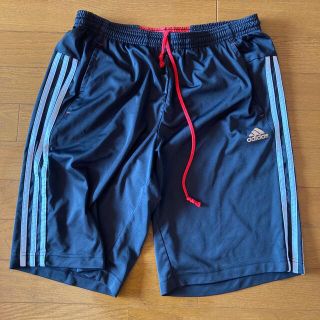 アディダス(adidas)のアディダス　ショートパンツ(ショートパンツ)