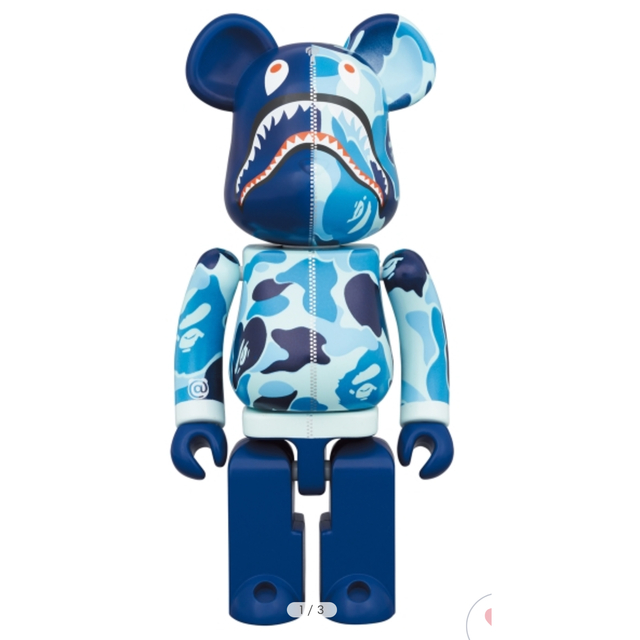 A BATHING APE(アベイシングエイプ)の超合金 BE@RBRICK BAPE® ABC CAMO SHARK BLUE  エンタメ/ホビーのおもちゃ/ぬいぐるみ(キャラクターグッズ)の商品写真