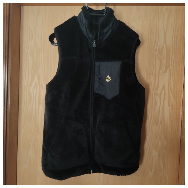 aldies(アールディーズ)のALDIES Twilight Fur Vest リバーシブルファーベスト メンズのトップス(ベスト)の商品写真