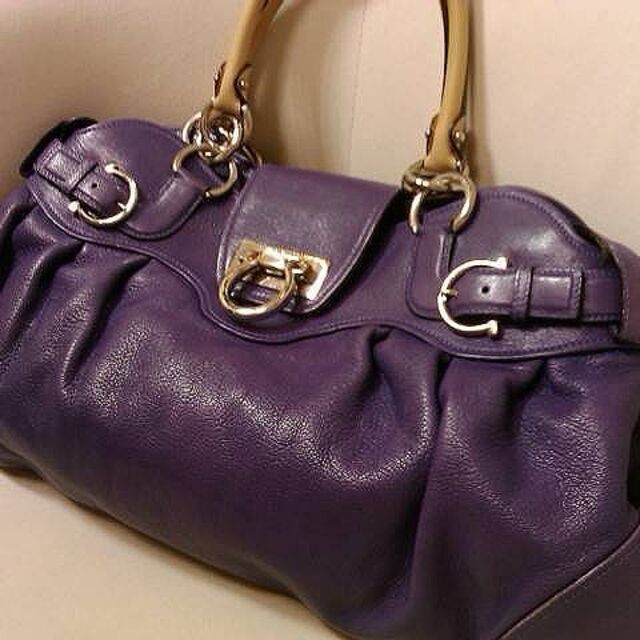 Ferragamo(フェラガモ)レザー トート・ショルダーバッグ パープル