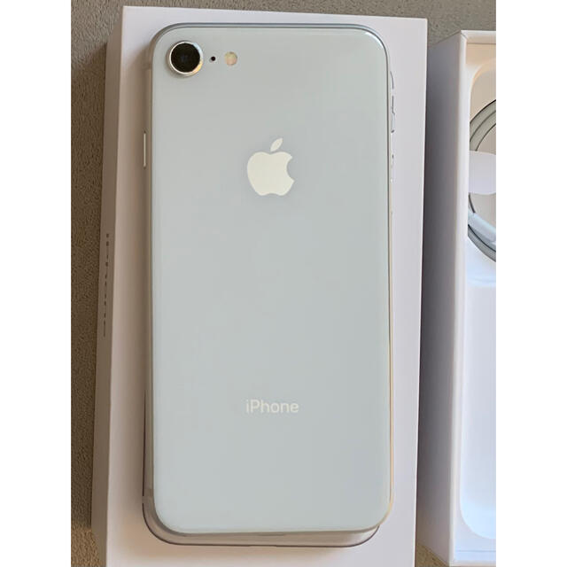 iPhone 8 silver 256GB SIMフリースマートフォン本体
