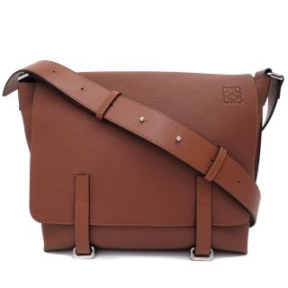 ロエベ(LOEWE)のロエベ レザー ミリタリー メッセンジャーバッグ ショルダー（未使用　展示品）(ショルダーバッグ)